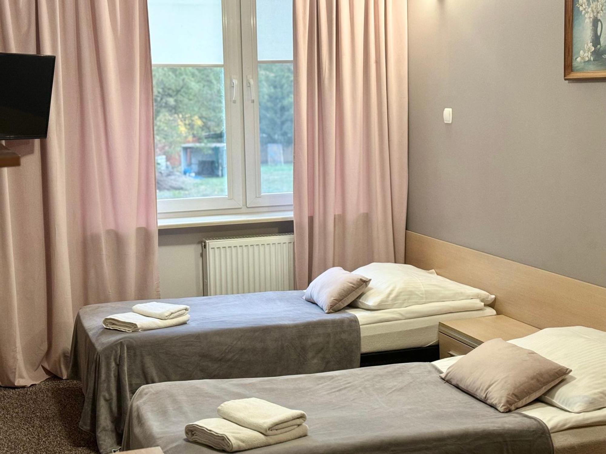 Hotel Sosnowe Zacisze Kleosin Exterior foto